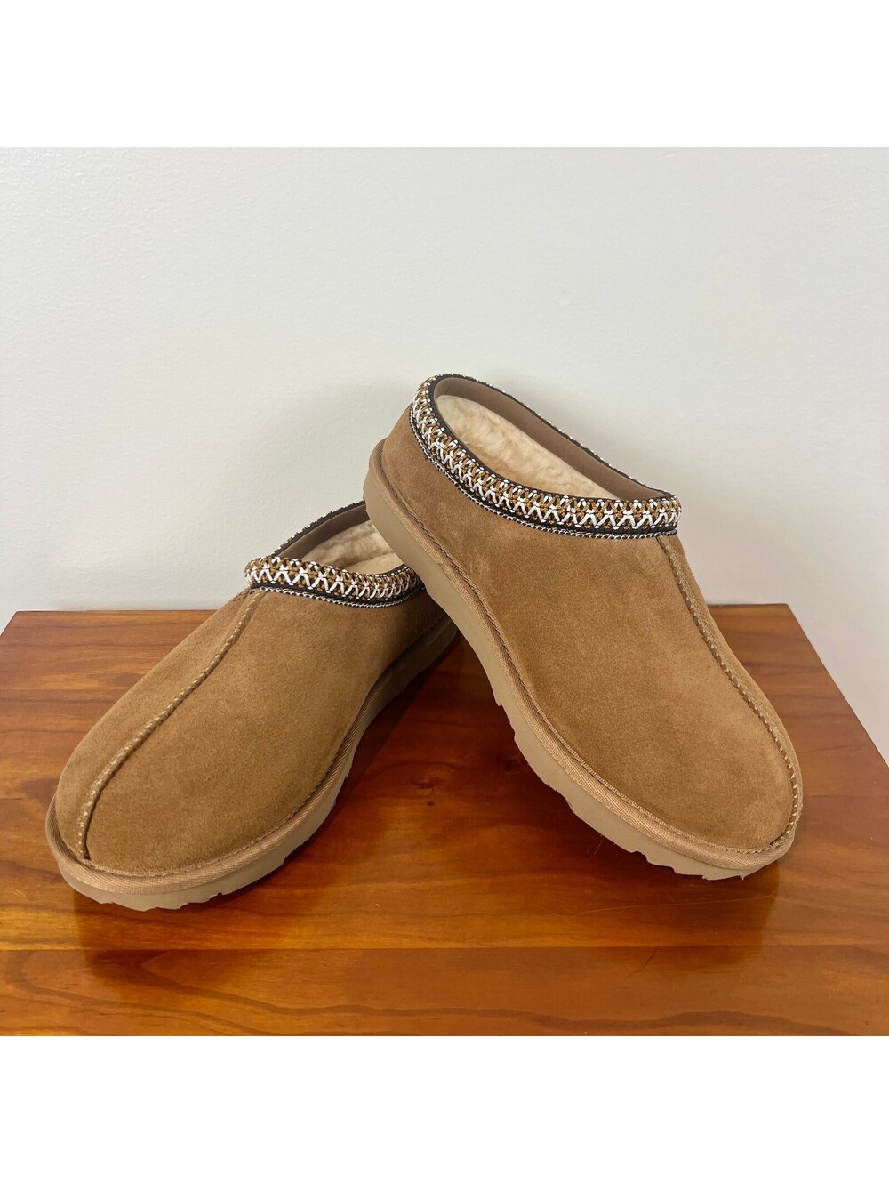 UGG Tasman Chestnut Suede Shearling Slippers Women’s Size 6 NWOB
